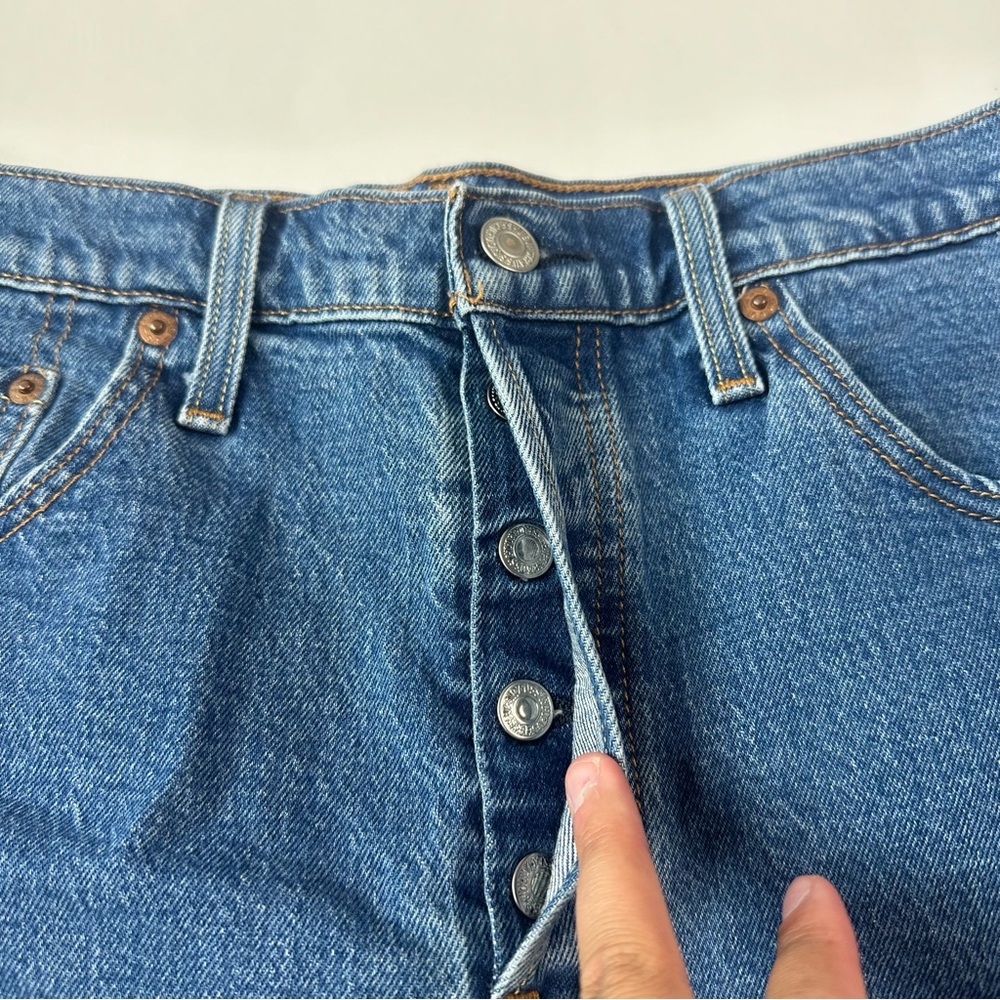 Levi’s 501 Button Fly Shorts - Picture 3 of 4